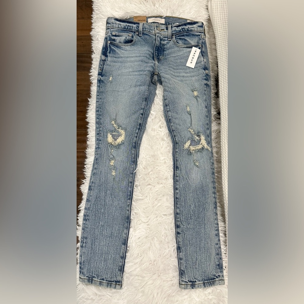 Pacsuns women’s jeans mid rise skinniest fit. Size (28x30)